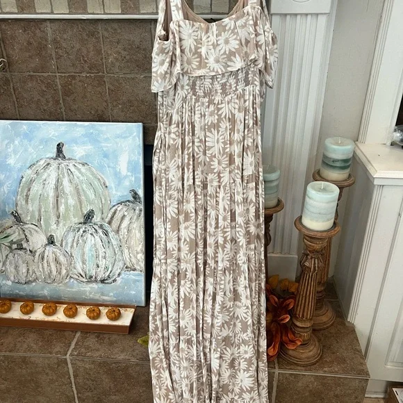 NWT Paige Tevin Boho Floral Maxi Dress Parchment m - Picture 6 of 8